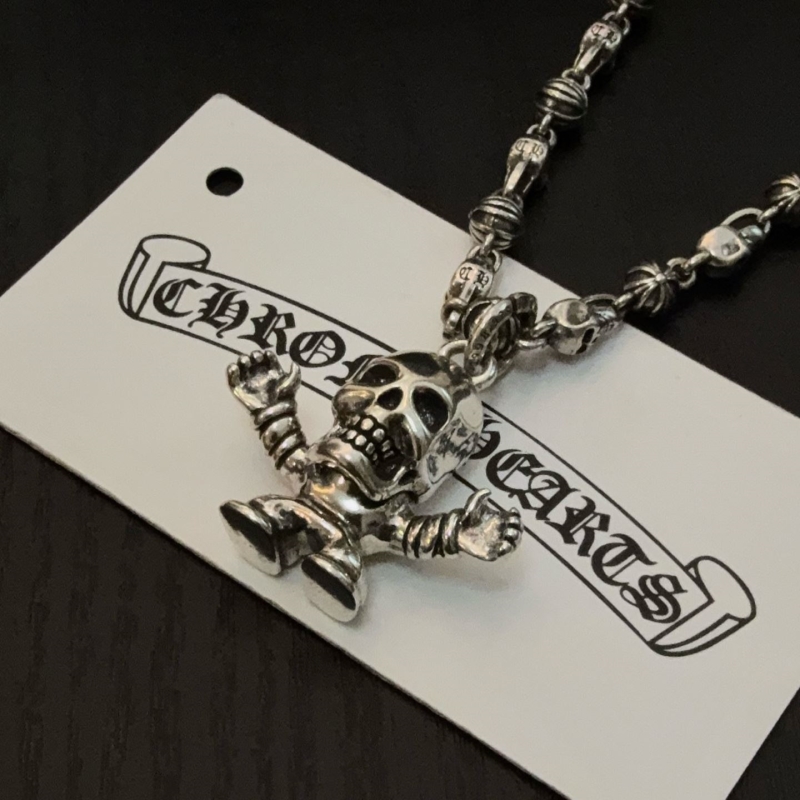 Ch*0me He**ts necklaces